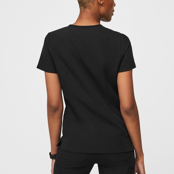 FIGS Black Casma Top - Picture 2 of 4